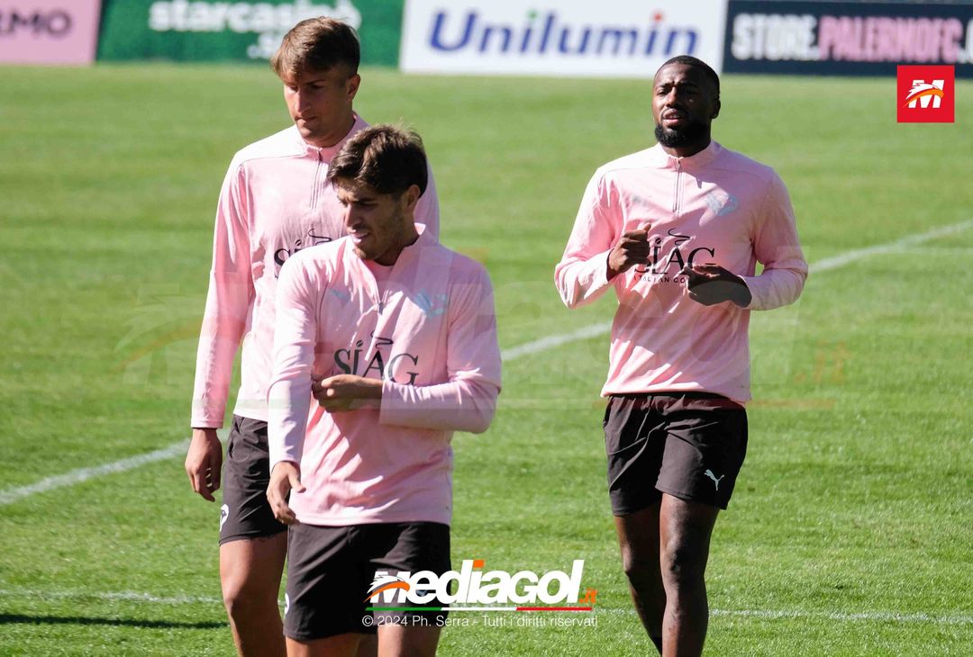 FOTO Ritiro Palermo, seduta mattutina ad Aquagranda (GALLERY) - immagine 13