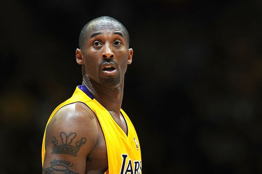 Kobe Bryant, FC Barcellona vs LA Lakers al Palau Sant Jordi il 7 ottobre 2010 (Foto di Getty Images) L’Hallway Series, tutto quello che c’è da sapere sulla rivalità tra Clippers e Lakers- immagine 2