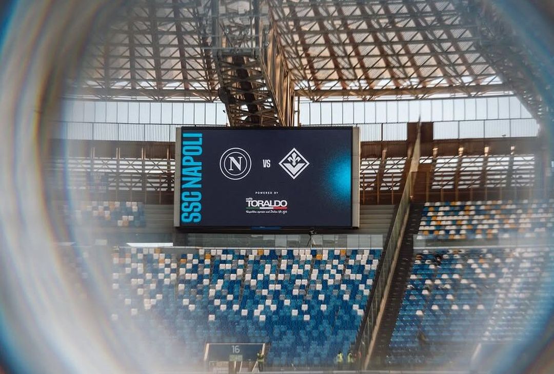 GALLERY Napoli-Fiorentina, luci al Maradona: “Più che un campo, è il nostro posto”- immagine 1