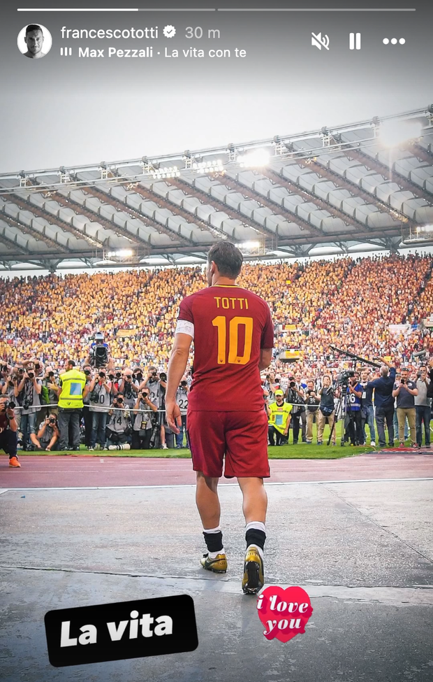 Totti, dedica alla Roma a otto anni dal suo addio al calcio: “La vita” – FOTO- immagine 2