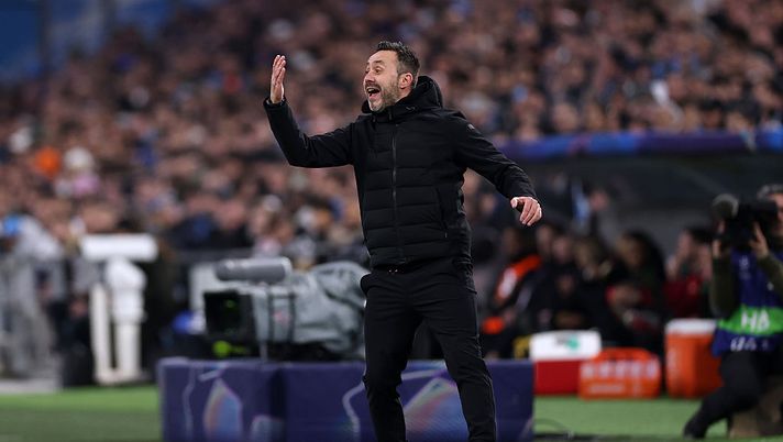 MARSEILLE, FRANCE - JANUARY 21: Roberto De Zerbi, Manager of Marseille, gestures during the UEFA Champions League 2025/26 League Phase MD7 match between Olympique de Marseille and Liverpool FC at Stade de Marseille on January 21, 2026 in Marseille, France. (Photo by Justin Setterfield/Getty Images) De Zerbi e OM: telenovela finita? L’allenatore italiano rimane a Marsiglia - immagine 1