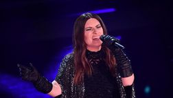 L’annuncio di Carlo Conti al TG1: Laura Pausini condurrà con lui Sanremo