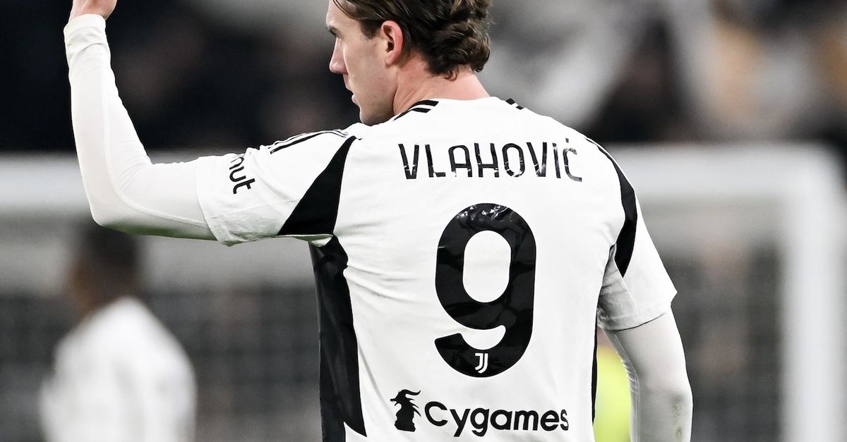 Paganini: “Vlahovic al Milan? Con Allegri non non ha reso per quello che…” Paganini: “Vlahovic al Milan? Con Allegri non non ha reso per quello che…”