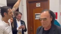VIDEO / Sanremo, Lauro incontra nel backstage Venditti e parte il momento karaoke
