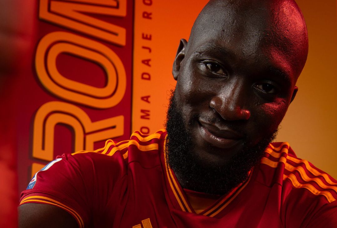 Roma, Lukaku è ufficiale: i primi suggestivi scatti in giallorosso – FOTO GALLERY - immagine 21