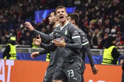 Milan-Stella Rossa 2-1 le pagelle dei rossoneri: Abraham e Camarda le luci, Leão la stella- immagine 16