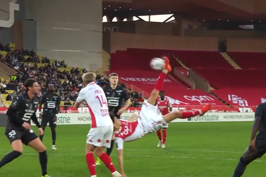 Monaco, Hütter: “Il PSG è tra i migliori club d’Europa, ma tutto è possibile”- immagine 4