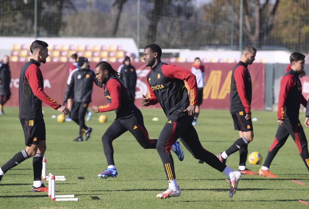 Roma, l’allenamento mattutino in vista della Fiorentina – FOTOGALLERY - immagine 6