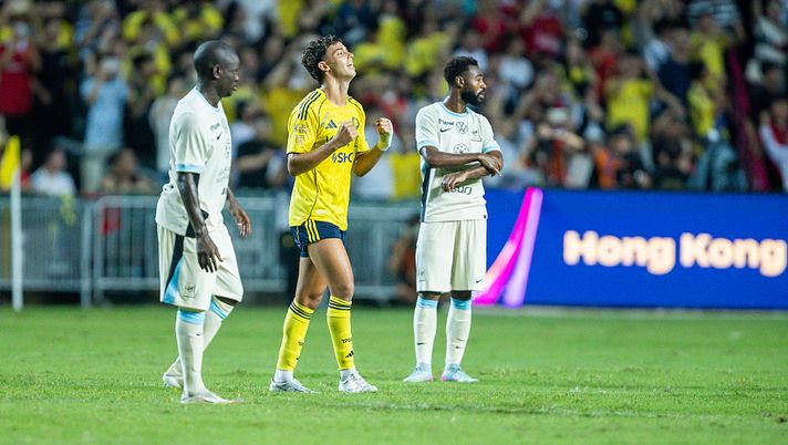HONG KONG, CHINA - AUGUST 19: Joao Felix of Al-Nassr (C) celebrates after scoring his goal during to the Saudi Super Cup semi final between Al-Nassr and Al-Ittihad at Hong Kong Stadium on August 19, 2025 in Hong Kong, China. (Photo by Yu Chun Christopher Wong/Eurasia Sport Images/Getty Images) ex-milan-joao-felix-gol-esordio-al-nassr-al-ittihad-supercoppa-saudita-news