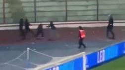 Follia Ultras, incidenti Casertana-Foggia: le immagini shock (VIDEO)