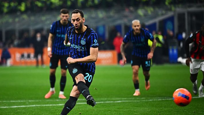 VIDEO / Inter, coincidenza assurda Calhanoglu: 2 rigori sbagliati nella stessa porta, turno e minuto - immagine 1