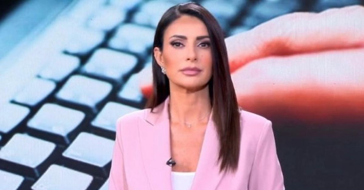 Foto rubate, Monica Bertini: “La mia dignità non è in vendita. Denunciate”