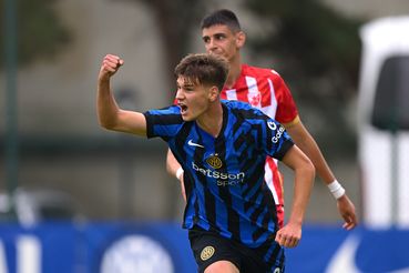 MILAN, ITALY - OCTOBER 01: Luka Topalovic of FC Internazionale U20 celebrates after scoring the first goal of Matteo Lavelli of FC Internazionale U20 during the UEFA Youth League match between FC Internazionale U20 and FK Crvena Zvezda U20 at Konami Youth Development Centre at Interello on October 01, 2024 in Milan, Italy. (Photo by Mattia Pistoia - Inter/Inter via Getty Images) Matteo Lavelli