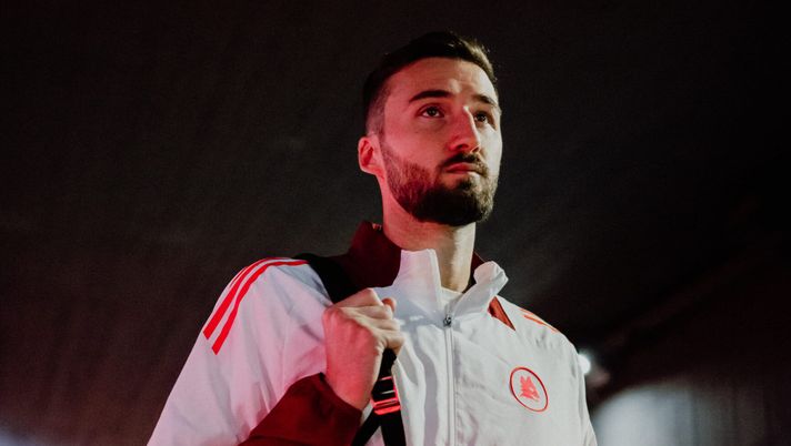 ROME, ITALY - FEBRUARY 02: AS Roma player Bryan Cristante arrives at the stadium prior to the Serie A match between Roma and Napoli at Stadio Olimpico on February 02, 2025 in Rome, Italy. (Photo by Fabio Rossi/AS Roma via Getty Images) Ag Cristante: “A gennaio c’era l’Inter, è vero. Ecco perché non è arrivato” - immagine 1