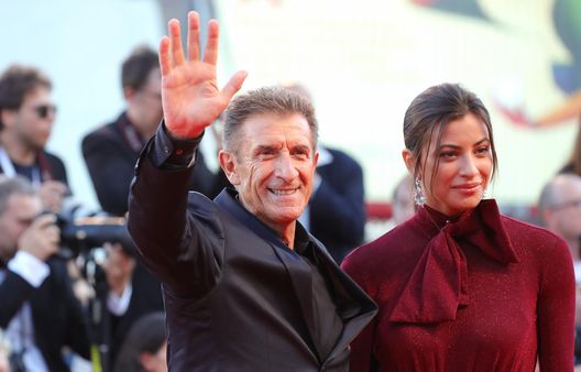 Ezio Greggio affossa Motta: “Oggi in campo una Juventus. Quando in panchina hai…” Ezio Greggio affossa Motta: “Oggi in campo una Juventus. Quando in panchina hai…” - immagine 1