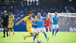 FOTO Napoli-Frosinone, lo splendido scatto che unisce i piccoli tifosi dei due club