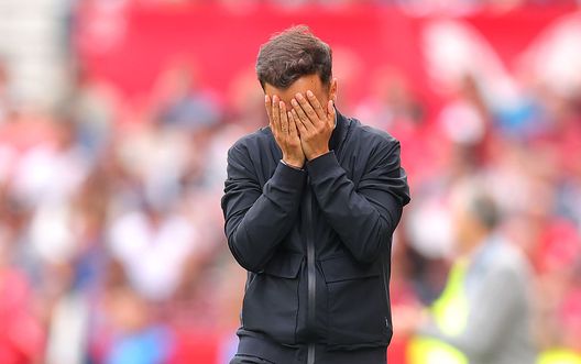 SEVILLE, SPAIN - MAY 04: Borja Jimenez, Head Coach of CD Leganes, reacts during the LaLiga match between Sevilla FC and CD Leganes at Estadio Ramon Sanchez Pizjuan on May 04, 2025 in Seville, Spain. (Photo by Fran Santiago/Getty Images) siviglia