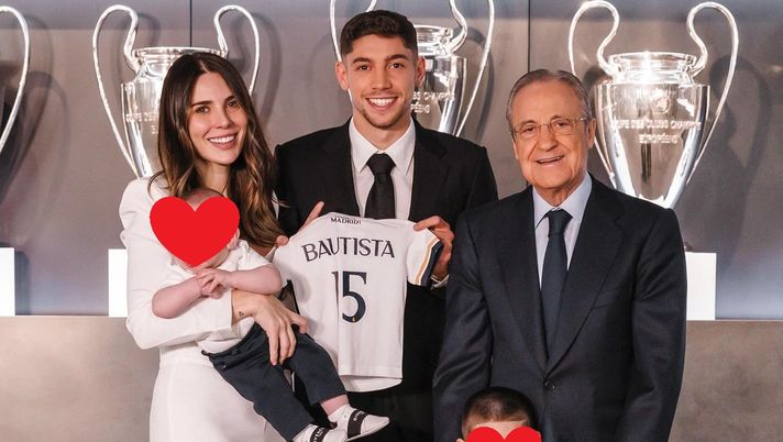 La moglie di Valverde: “Sempre al tuo fianco”. E poi scherza: “Ogni volta che firmi…” - immagine 1