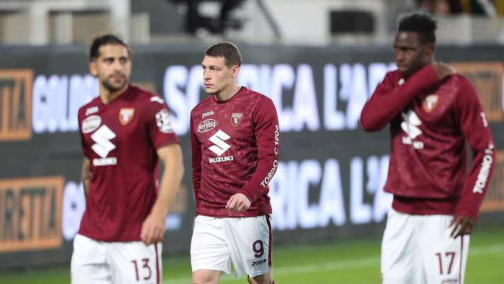 LA SPEZIA, ITALY - NOVEMBER 06: Andrea Belotti of Torino FC shows his dejection during the Serie A match between Spezia Calcio v Torino FC at Stadio Alberto Picco on November 6, 2021 in La Spezia, Italy. (Photo by Gabriele Maltinti/Getty Images) Toro, a La Spezia tre passi indietro - immagine 1