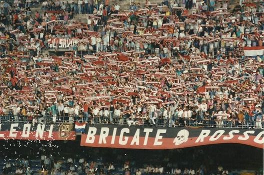 milan-bari-agosto-precedenti-stagione-storia-gullit-sacchi-san-siro-van-basten