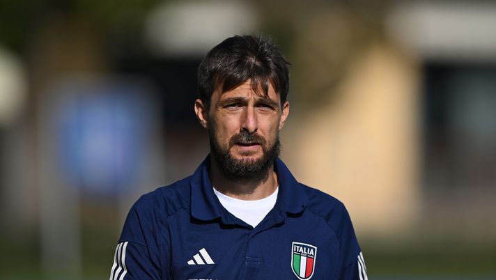 FLORENCE, ITALY - OCTOBER 09: Francesco Acerbi of Italy arrives before Italy training session at Centro Tecnico Federale di Coverciano on October 09, 2023 in Florence, Italy. (Photo by Claudio Villa/Getty Images) Acerbi: “Più deluso che arrabbiato. Europeo? Nessun problema, altrimenti andiamo a lavorare” - immagine 1