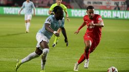 Europa League, cori razzisti a Tchaouna: Twente multato e punito, i dettagli