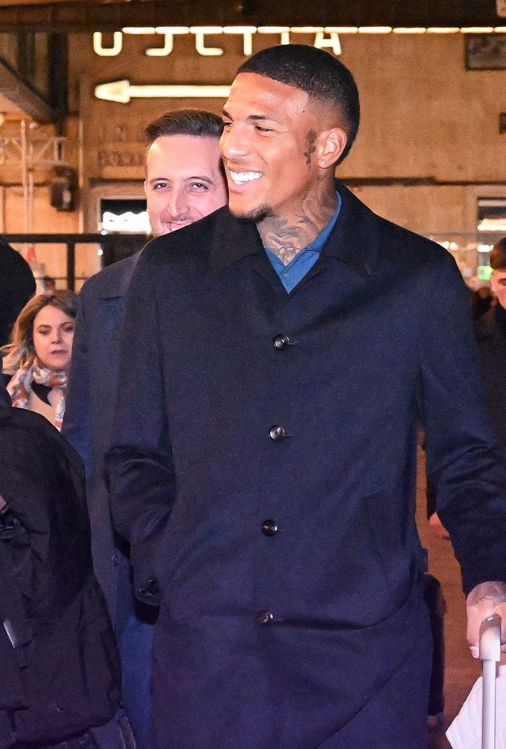 Il centrocampista Michael Folorunsho lascia Napoli e si accasa alla Fiorentina, le prime foto in viola