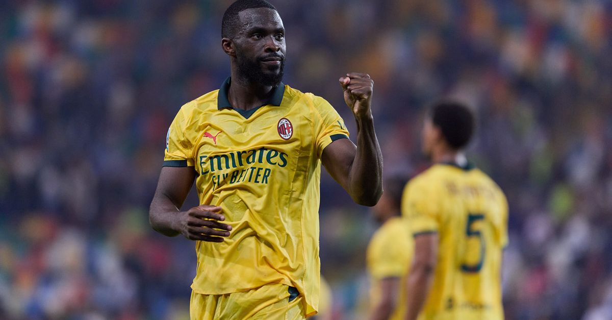Milan, Tomori: “Nazionale? Ho parlato un po’ di volte su Tuchel, so cosa devo fare” Milan, Tomori: “Nazionale? Ho parlato un po’ di volte su Tuchel, so cosa devo fare”