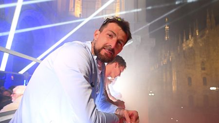 MILAN, ITALY - APRIL 28: Francesco Acerbi of FC Internazionale during the FC Internazionale Victory Parade from Stadio Giuseppe Meazza to Piazza Duomo on April 28, 2024 in Milan, Italy. (Photo by Mattia Pistoia - Inter/Inter via Getty Images) (Photo by Mattia Pistoia - Inter/Inter via Getty Images)