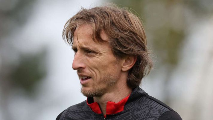 Modric utilissimo per il Milan: grinta e palloni recuperati a non finire. E i messaggi a Leao ...