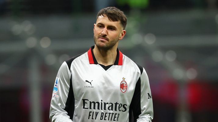 Santiago Giménez (attaccante AC Milan), qui durante Milan-Torino 3-2 (Serie A 2025-2026) | News (Getty Images) Milan, Giménez: 'Operazione alla caviglia, decisione molto difficile. Ma sono sicuro che ...'