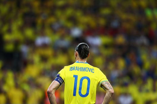 Nizza, Francia - 22 giugno 2016: Zlatan Ibrahimović della Svezia durante la partita del Girone E di UEFA Euro 2016 tra Svezia e Belgio all'Allianz Riviera Stadium. (Photo by Lars Baron/Getty Images) Le leggende di Ucraina e Svezia: Shevchenko, Ibrahimović ed altri grandi simboli- immagine 6