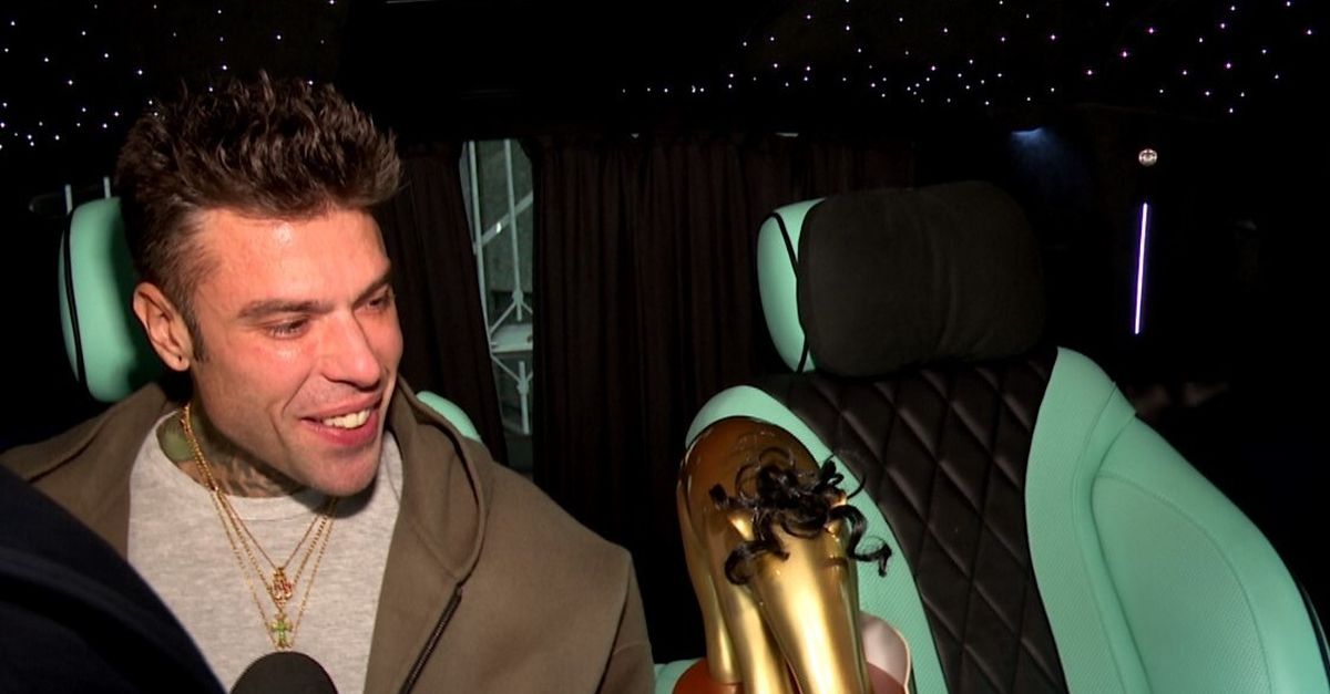 Fedez, 13esimo tapiro d’oro: premio speciale per il dissing con Tony F