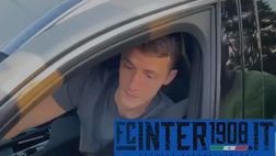 VIDEO FCIN1908 / Inter, foto e autografi per Pavard fuori da Appiano Gentile