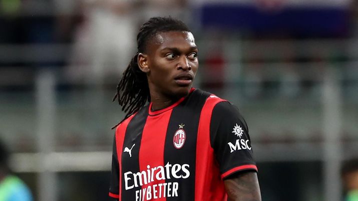 Rafael Leao, attaccante AC Milan, potrebbe lasciare i rossoneri nel calciomercato estivo 2026 | Milan News (Credits foto: Getty Images) Leao, c'è l'annuncio di Moretto: 'Non ci sono trattative avanzate. Solo un interesse concreto'