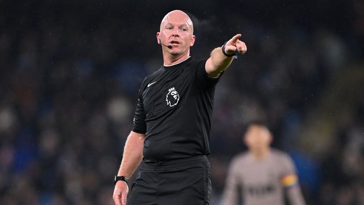 Simon Hooper, arbitro di Premier League