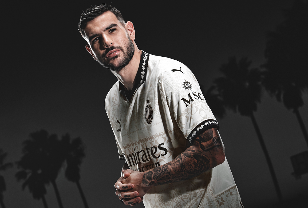 GALLERY Il Milan presenta la nuova divisa: debutterà contro il Napoli - immagine 3