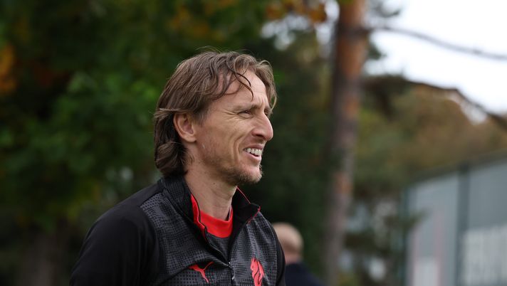 Milan, Jashari su Modric: “Giocare con lui è incredibile. Ha una mentalità vincente” - immagine 1