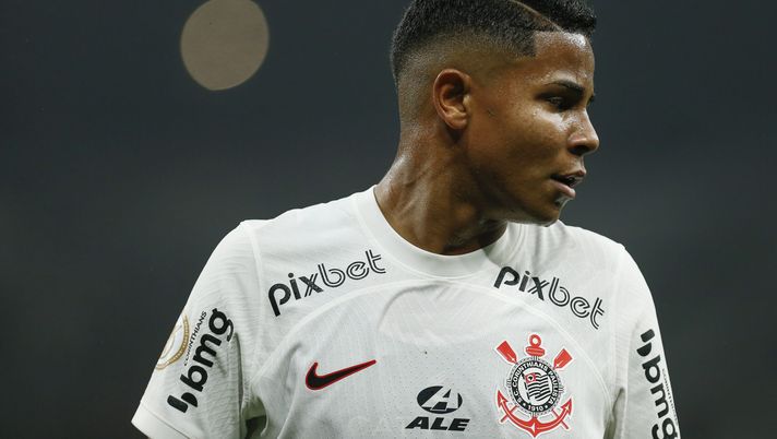 SAO PAULO, BRAZIL - NOVEMBER 1: Wesley of Corinthians looks on during the match between Corinthians and Athletico Paranaense as part of Brasileirao Series A 2023 at Neo Quimica Arena on November 1, 2023 in Sao Paulo, Brazil. (Photo by Ricardo Moreira/Getty Images) Durante: “Wesley lo vuole mezza Europa. Vi spiego cosa non mi convince” - immagine 1