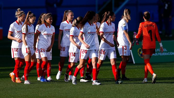 Presenza di escrementi in campo: interrotta la gara tra Alhama e Siviglia - immagine 1