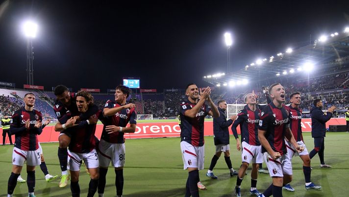 BOLOGNA, ITALY - NOVEMBER 03:Players of Bologna FC celebrate the victory during the Serie A TIM match between Bologna FC and SS Lazio at Stadio Renato Dall'Ara on November 03, 2023 in Bologna, Italy. (Photo by Alessandro Sabattini/Getty Images) Bologna, il pagellone di fine anno- immagine 1