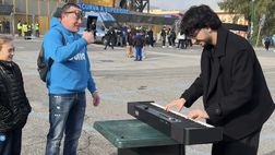 Suona l’inno della Juve davanti al Maradona: l’esilarante reazione del tifoso azzurro