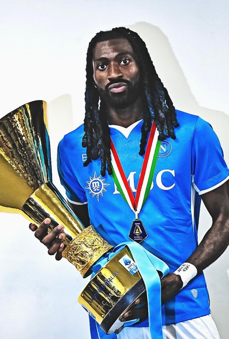 GALLERY Una coppa, mille emozioni: i ritratti dei campioni azzurri col trofeo - immagine 17