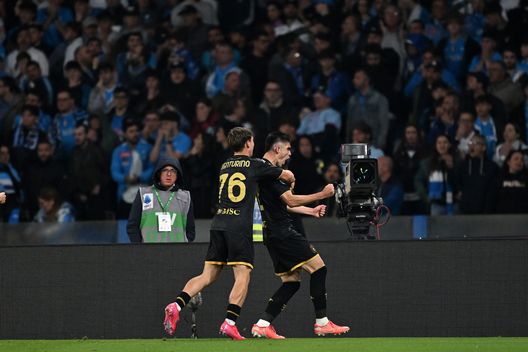 Johan Vasquez esulta dopo il gol del pareggio (Foto di Francesco Pecoraro/Getty Images) Il Napoli si gioca il bonus, lo scudetto è ancora aperto- immagine 3