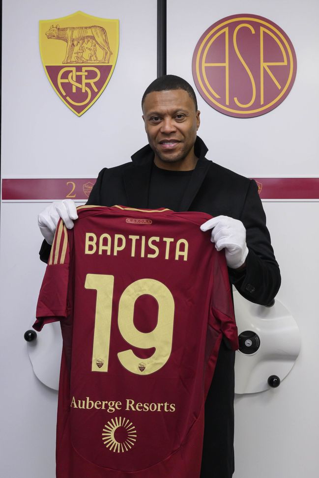 Getty Images Trigoria, Baptista in visita. I tifosi scherzano sui social: “Ecco il vice Dovbyk”- immagine 2