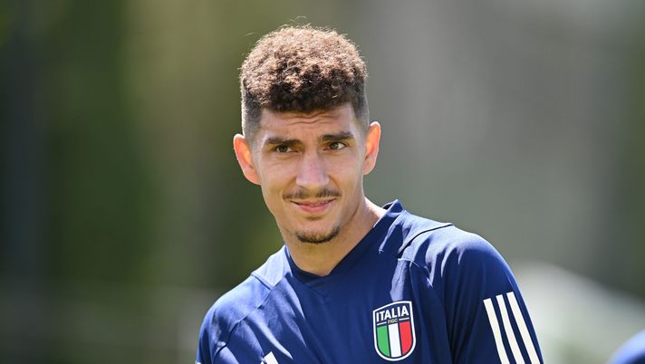 FLORENCE, ITALY - JUNE 06: Giovanni Di Lorenzo of Italy warms up during an Italy Training Session at Forte Village Resort on June 06, 2023 in Santa Margherita di Pula, Italy. (Photo by Claudio Villa/Getty Images) Di Lorenzo