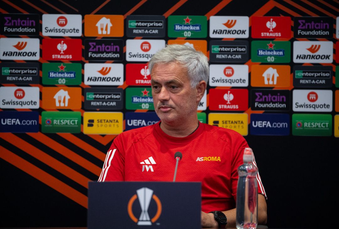 Roma, la conferenza stampa di Mourinho e Karsdorp – FOTO GALLERY - immagine 1