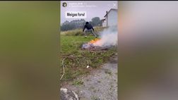 VIDEO – Angeliño e la tradizione galiziana: salta il fuoco per allontanare la sfortuna