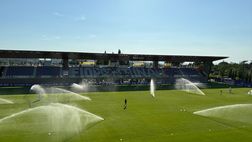 VIDEO VN – L’entrata in campo della Fiorentina con gli irrigatori attivi