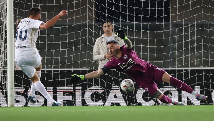 GETTY IMAGES  Brutto, bruttissimo. Il Verona crolla col Cagliari che vince 2-0 al Bentegodi - immagine 1
